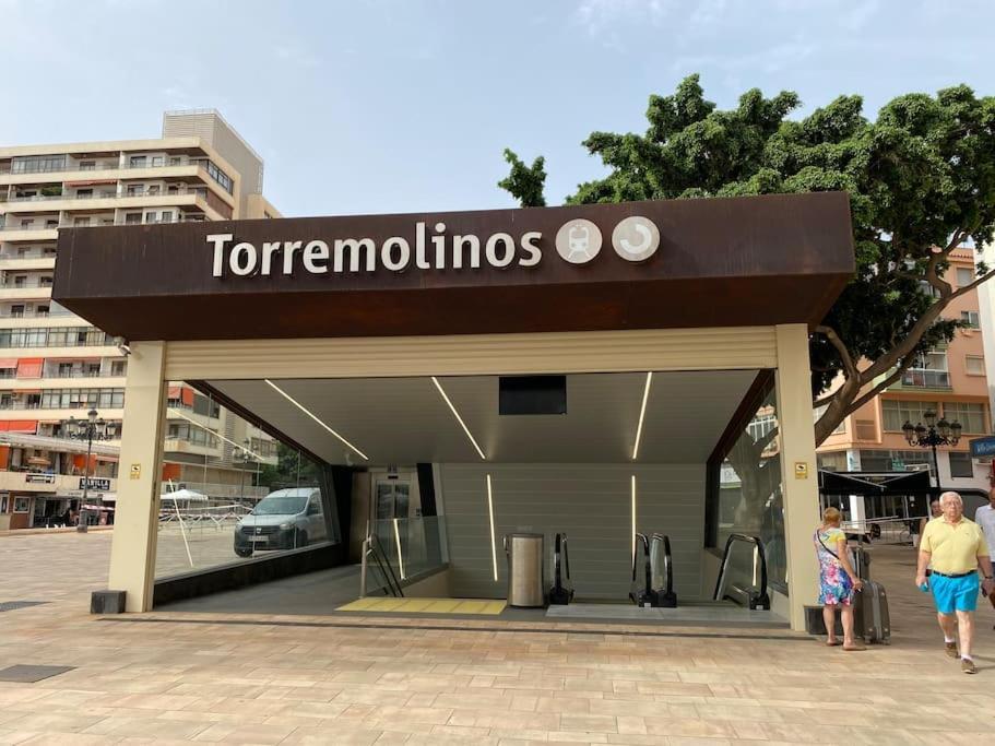Newly Refurbished Modern 2-Bed Apartment In Heart Of Torremolinos Eksteriør billede
